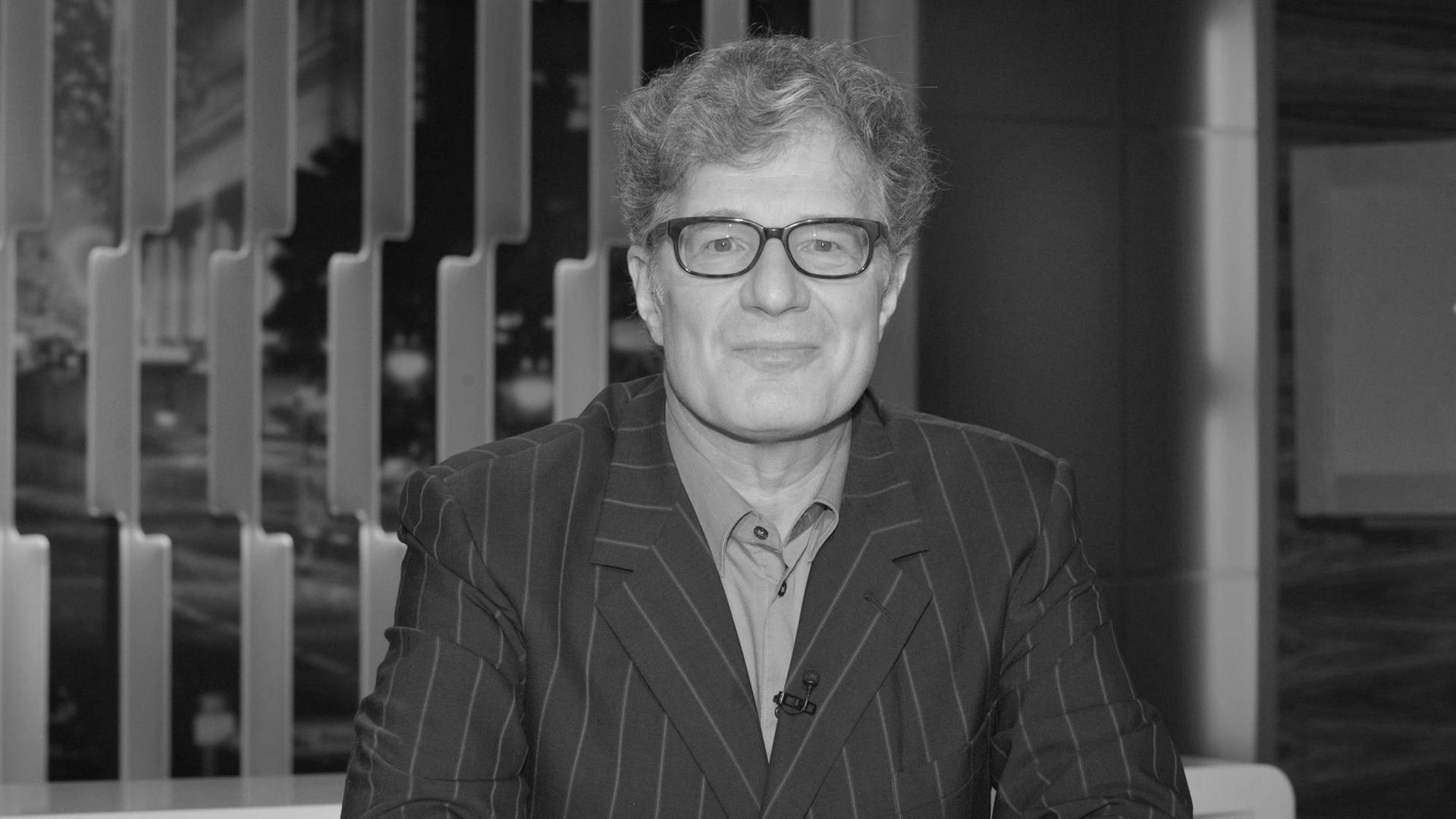 Roger Willemsen. Roger Willemsen.