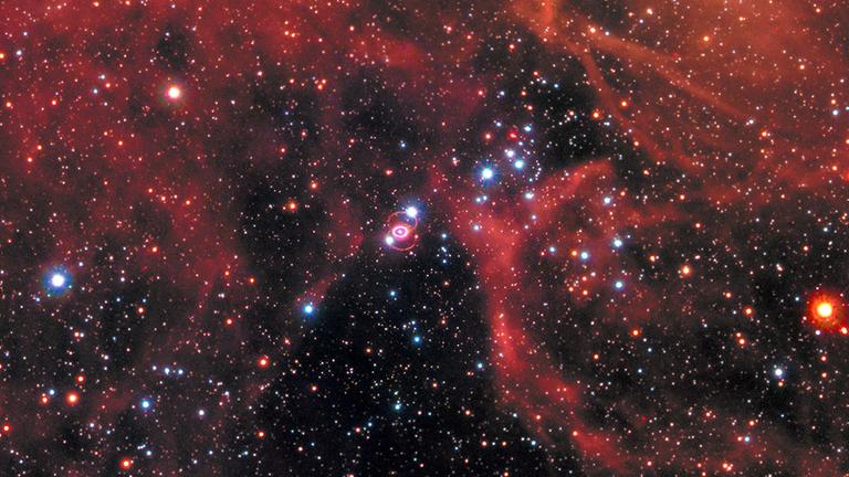 Die Supernova 1987A 30 Jahre nach der Explosion. Die Supernova 1987A 30 Jahre nach der Explosion.