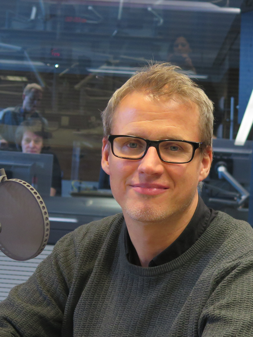 Falk Richter im Deutschlandradio Kultur-Studio