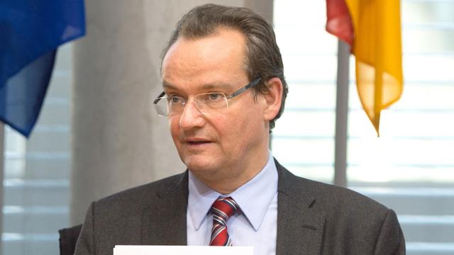 Der CDU-Politiker Gunther Krichbaum bei einer Sitzung des Europa-Ausschusses im Bundestag
