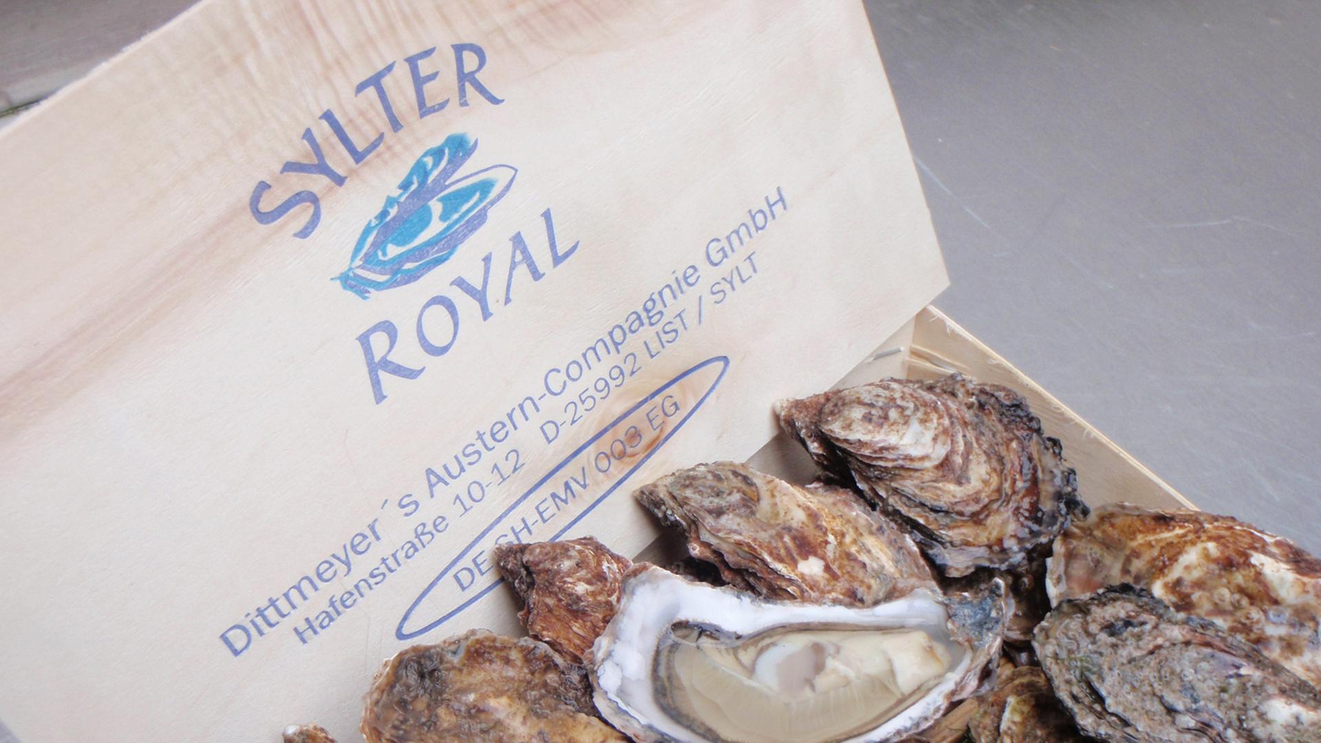 Unter dem Markennamen "Sylter Royal" kommen die auf Sylt gezüchteten Austern in den Handel.