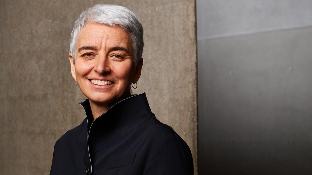 Porträt von Hetty Berg. Sie ist seit dem 1. April 2020 die neue Direktorin des Jüdischen Museums Berlin. Porträt von Hetty Berg. Sie ist seit dem 1. April 2020 die neue Direktorin des Jüdischen Museums Berlin.