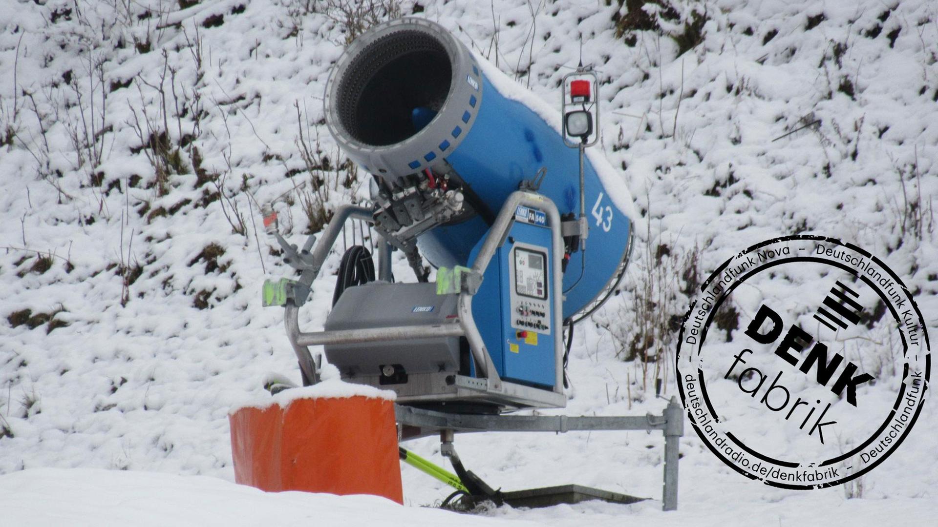 Eine Schneekanone am Pistenrand Eine Schneekanone am Pistenrand
