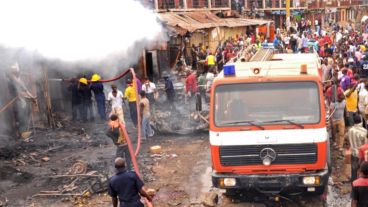 Einer von vielen Anschlägen der Terrororganisation auf den Markt in Jos. Einer von vielen Anschlägen der Terrororganisation auf den Markt in Jos.