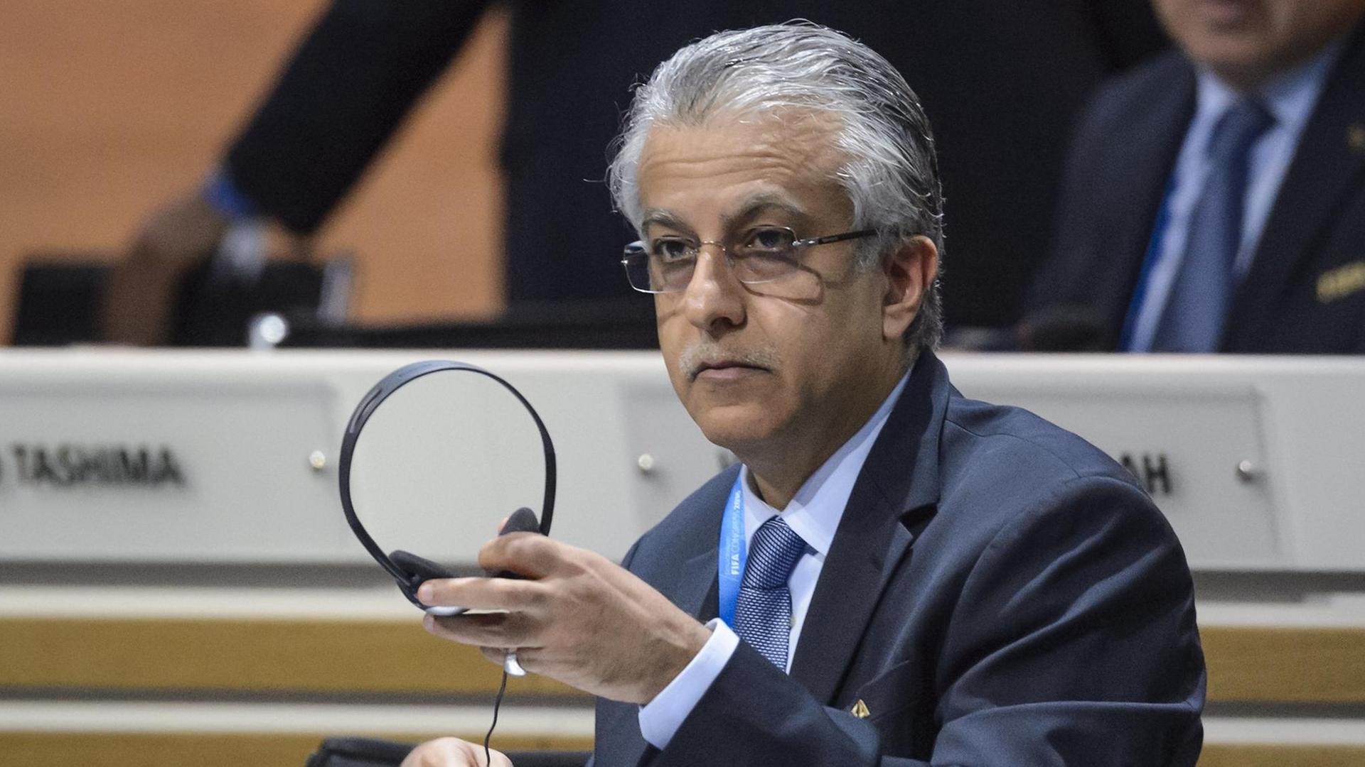Scheich Salman bin Ibrahim al Chalifa aus Bahrain. Scheich Salman bin Ibrahim al Chalifa aus Bahrain.
