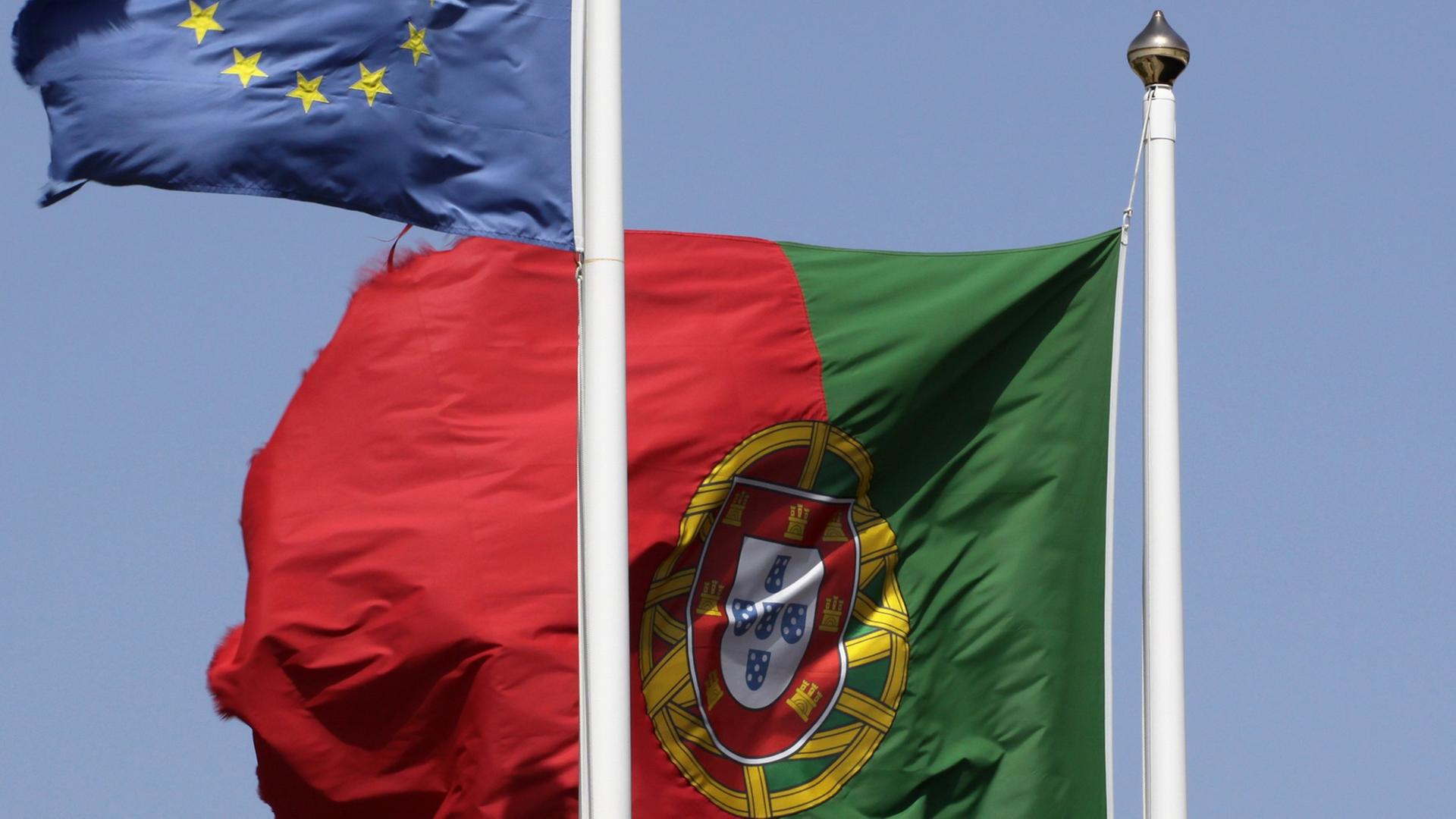 Die Flaggen Portugals und Europas Die Flaggen Portugals und Europas