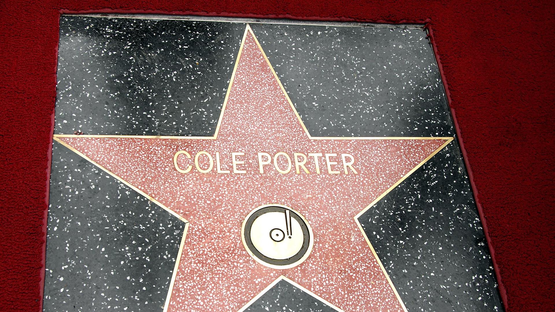 Der Stern von Cole Porter auf dem Hollywood Walk of Fame in Los Angeles wurde posthum am 21.5.2007 eingesetzt Der Stern von Cole Porter auf dem Hollywood Walk of Fame in Los Angeles wurde posthum am 21.5.2007 eingesetzt