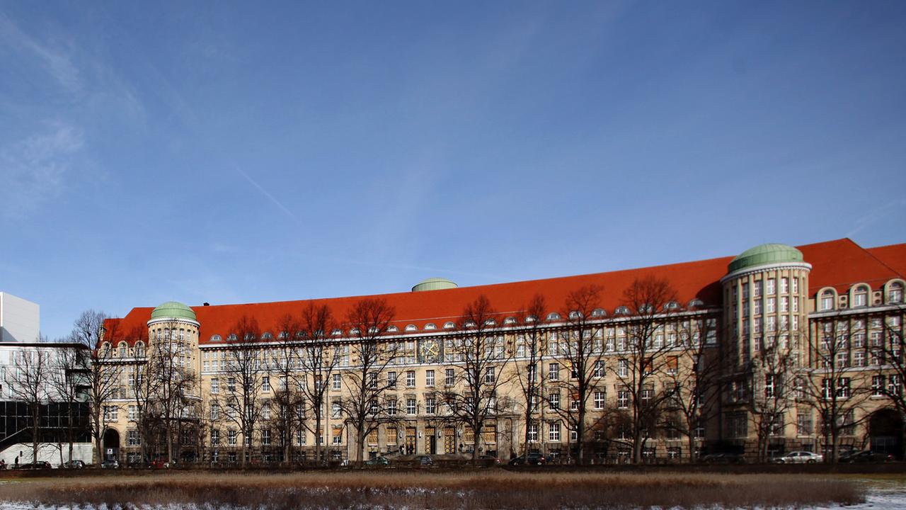 Blick auf die Deutsche Nationalbibliothek in Leipzig. Blick auf die Deutsche Nationalbibliothek in Leipzig.