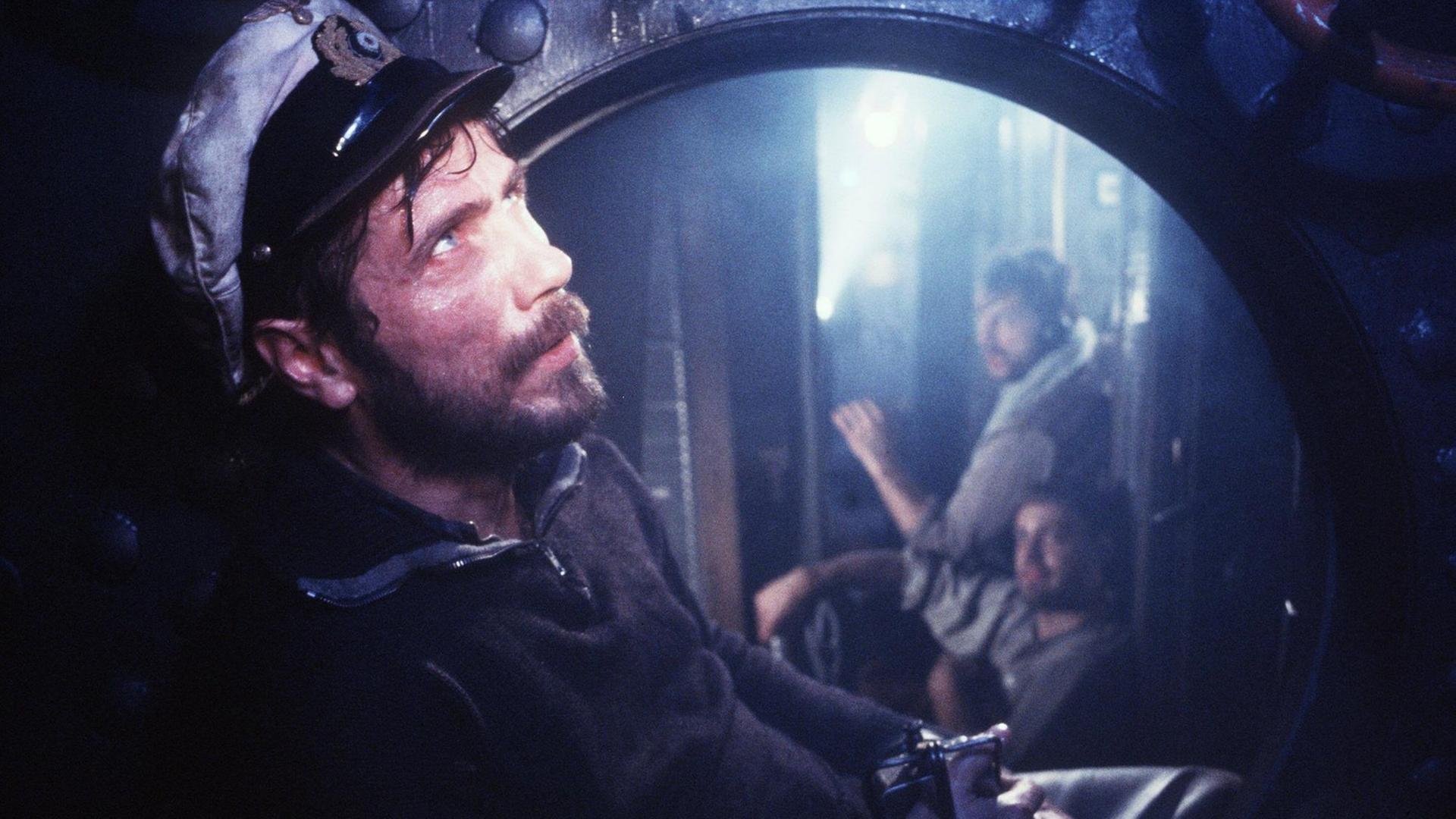 Jürgen Prochnow als U-Boot Kommandant im Wolfgang Petersen Film "Das Boot" (1981) Jürgen Prochnow als U-Boot Kommandant im Wolfgang Petersen Film "Das Boot" (1981)