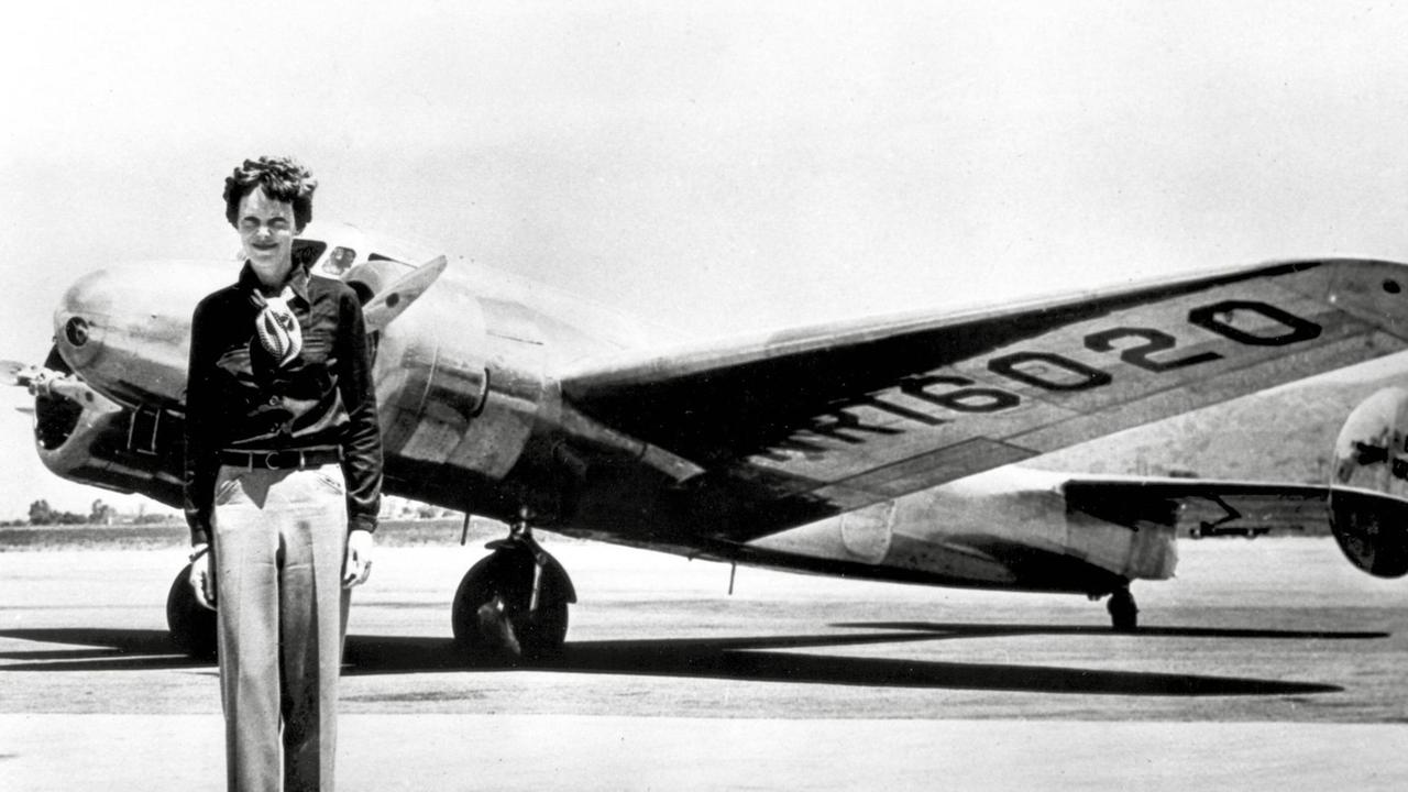 Die Flugpionierin Amelia Earhart 1928 in Hollywood, Kalifornien. Die Flugpionierin Amelia Earhart 1928 in Hollywood, Kalifornien.