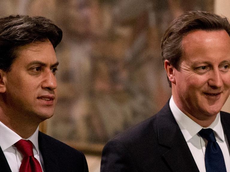 Der britische Oppositionsführer Ed Miliband (l.) und Premierminister David Cameron