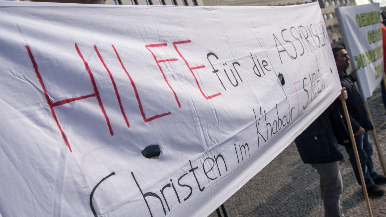 Mahnwache für assyrische Christen in Berlin Mahnwache für assyrische Christen in Berlin