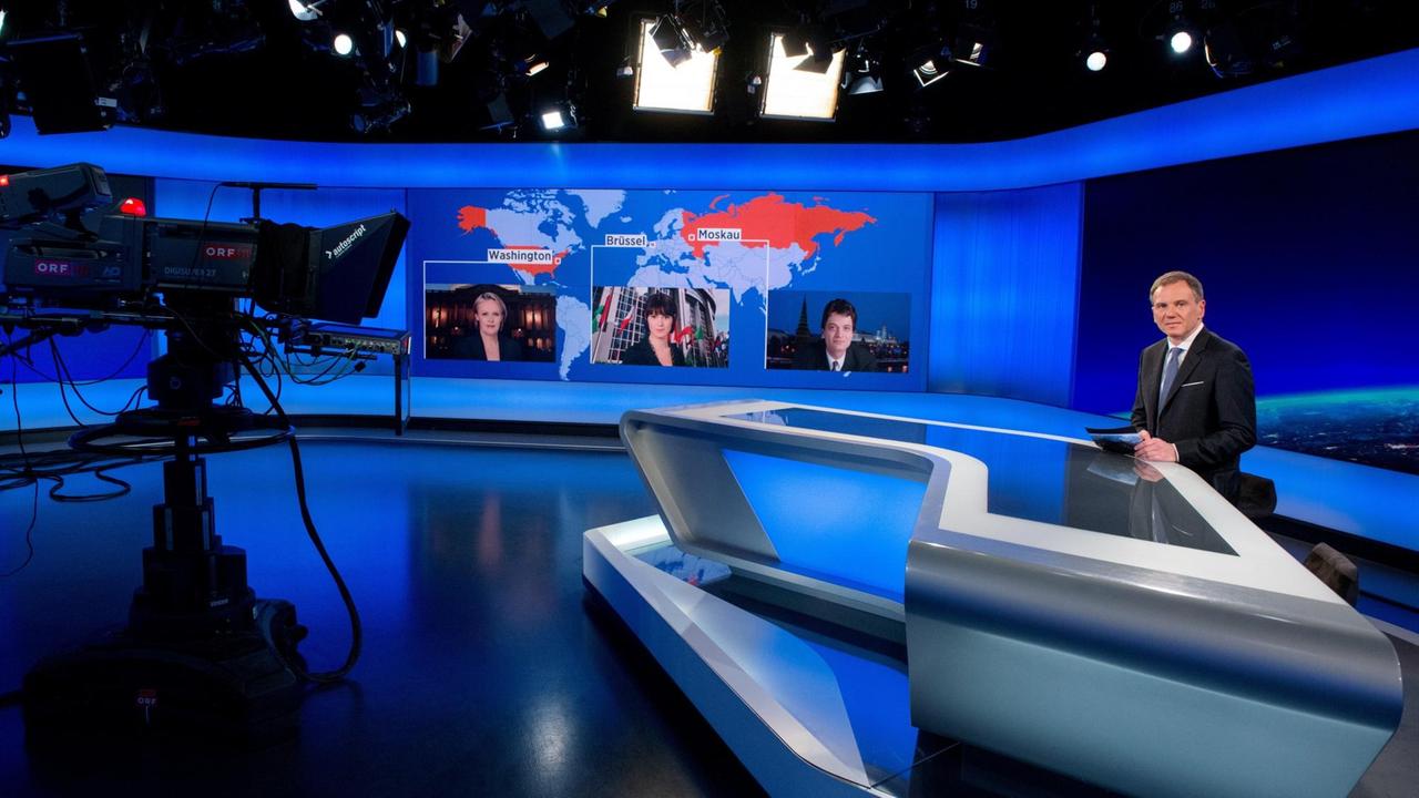 Armin Wolf im "ZIB 2"-Studio Armin Wolf im "ZIB 2"-Studio