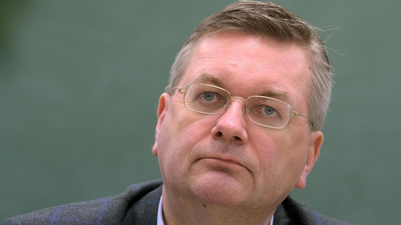 Der designierte DFB-Präsident Reinhard Grindel Der designierte DFB-Präsident Reinhard Grindel
