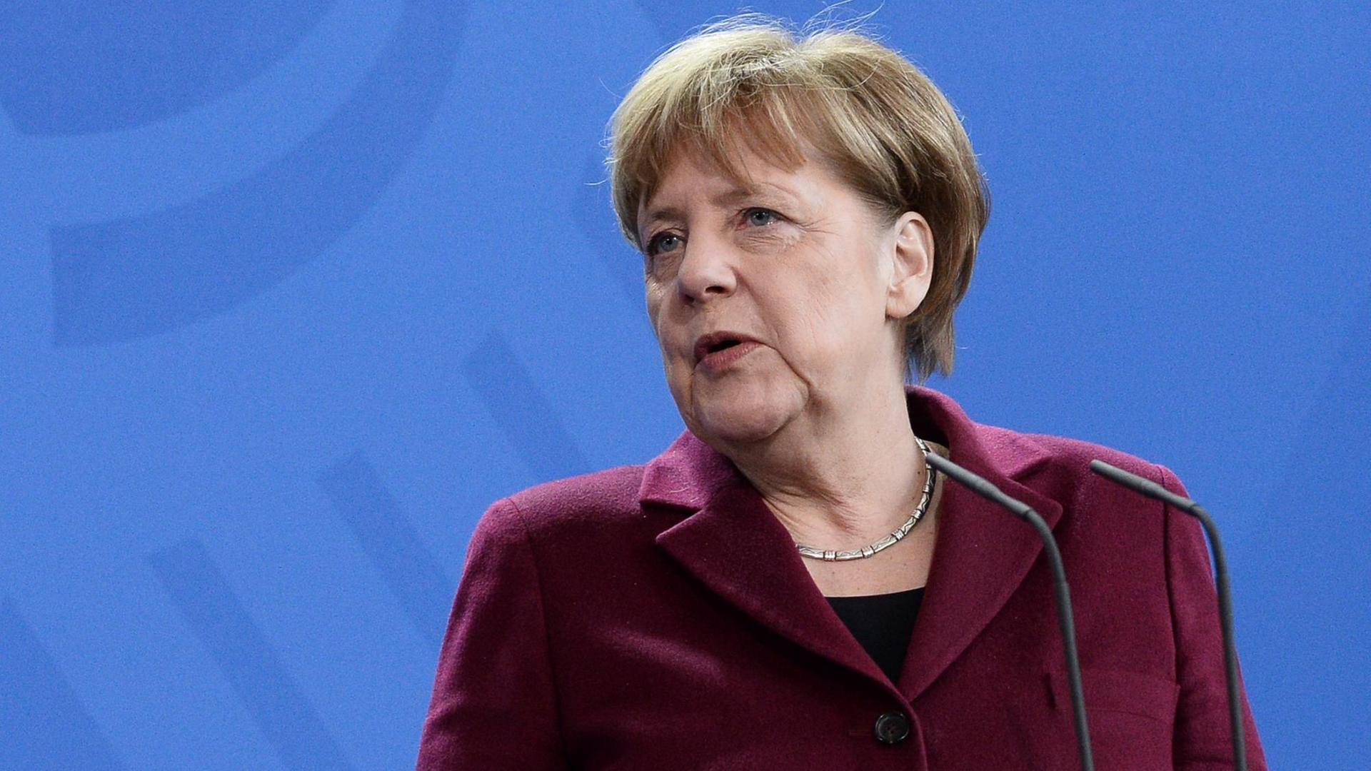 Nsa Untersuchungsausschuss Bundeskanzlerin Angela Merkel Im Zeugenstand Deutschlandfunkkulturde