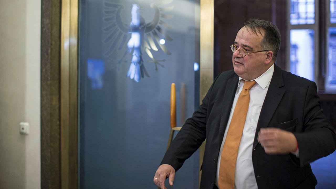 Leider liegt für dieses Bild keine Bildbeschreibung vor Leider liegt für dieses Bild keine Bildbeschreibung vor
