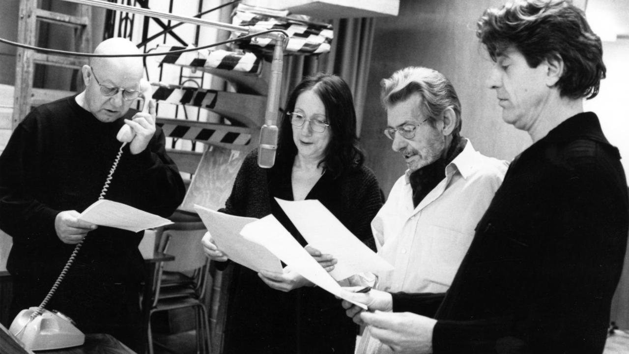 Jürgen Holtz, Margit Bendokat, Rolf Ludwig, Edgar Harter (v.lks.)
Jürgen Holtz, Margit Bendokat, Rolf Ludwig, Edgar Harter (v.lks.)