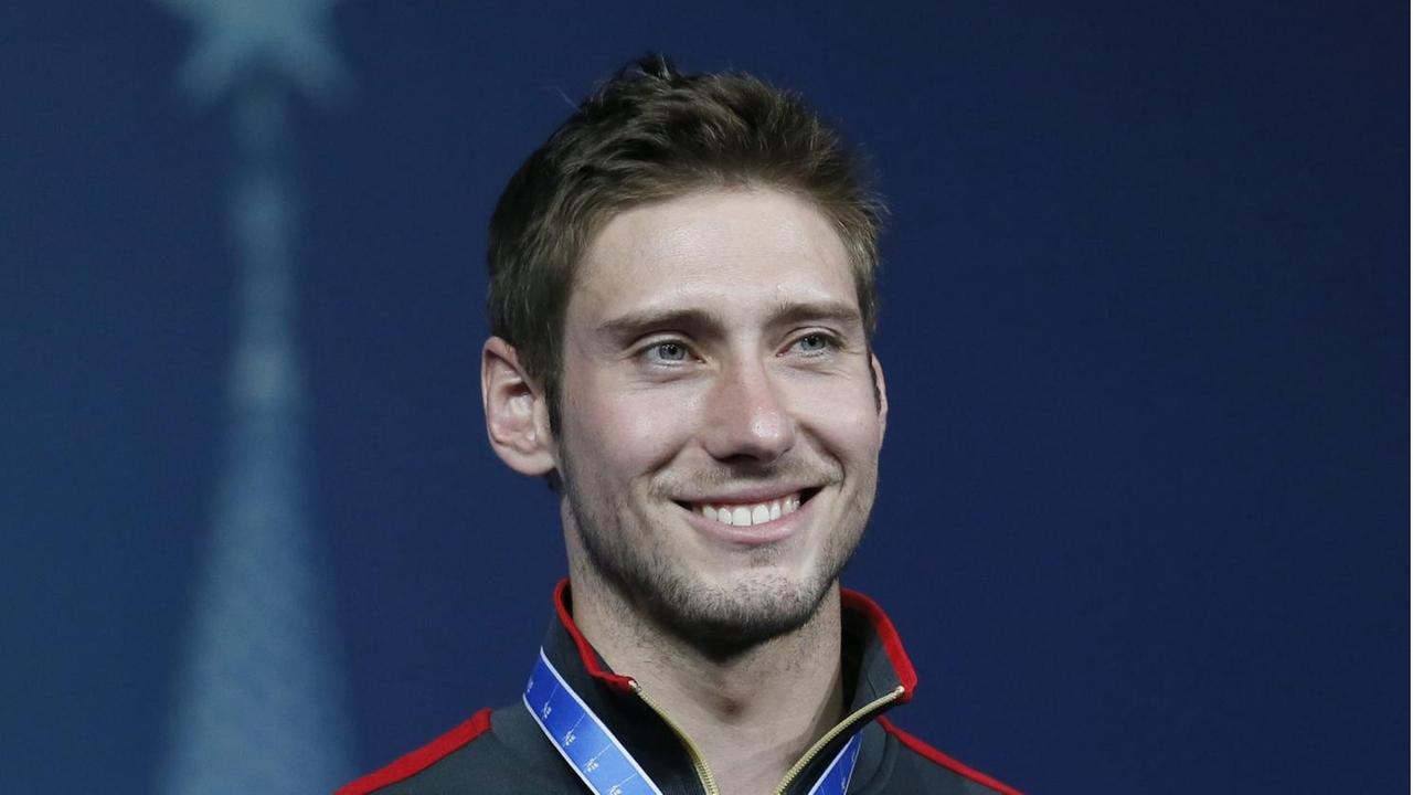 epa04846895 Bronze medal winner Max Hartung of Germany poses during the award ceremony of the senior men's Sabre Individual Fencing for the World Fencing Championships in Moscow, Russia, 14 July 2015. EPA/SERGEI ILNITSKY | epa04846895 Bronze medal winner Max Hartung of Germany poses during the award ceremony of the senior men's Sabre Individual Fencing for the World Fencing Championships in Moscow, Russia, 14 July 2015. EPA/SERGEI ILNITSKY |