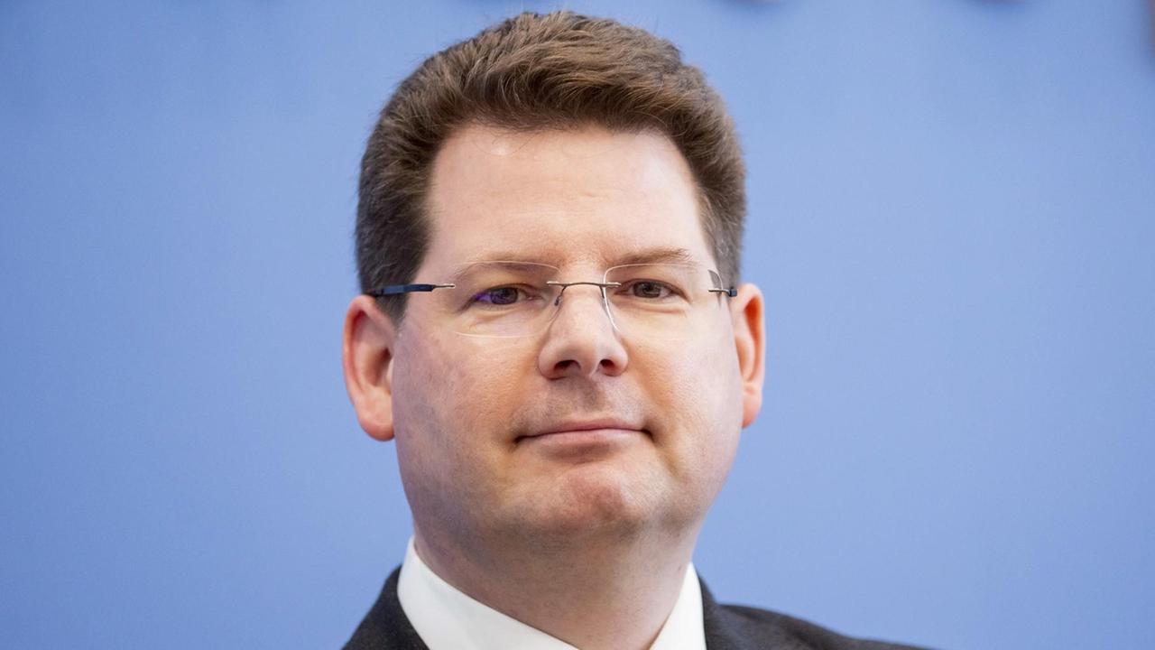Oliver Holtemöller, stellvertretender Präsident Leibniz-Institut für Wirtschaftsforschung Halle (IWH) Oliver Holtemöller, stellvertretender Präsident Leibniz-Institut für Wirtschaftsforschung Halle (IWH)