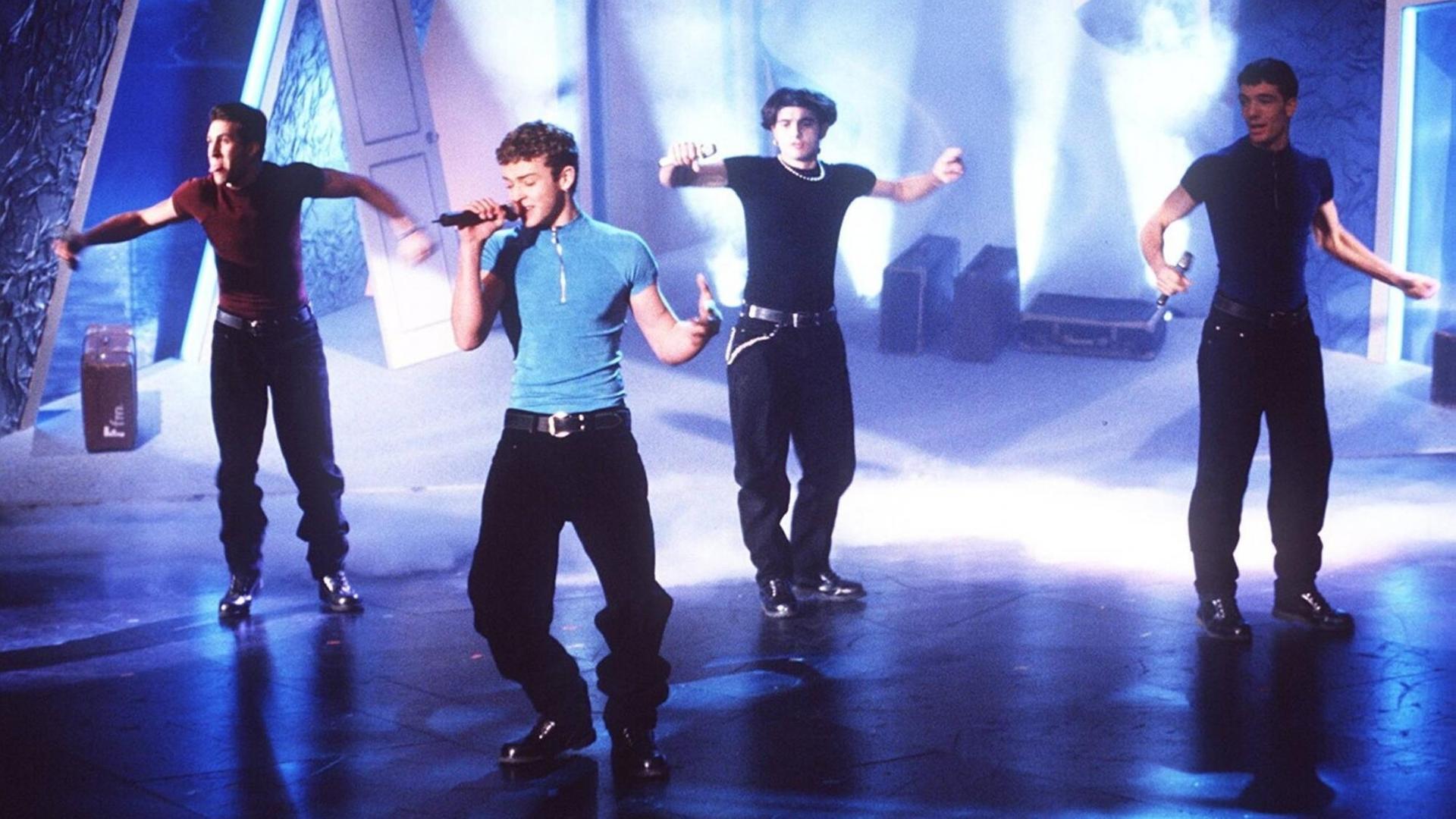 Die Boyband *NSYNC bei einem Auftritt 1996