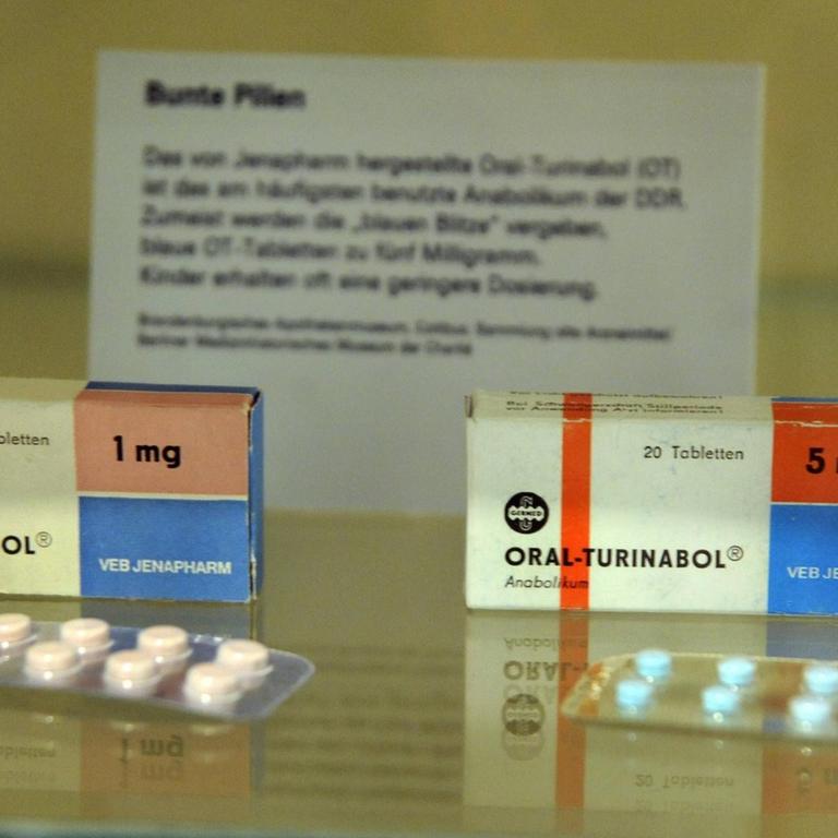 Dopingmittel aus der ehemaligen DDR, ausgestellt im Haus der Geschichte in Bonn. 