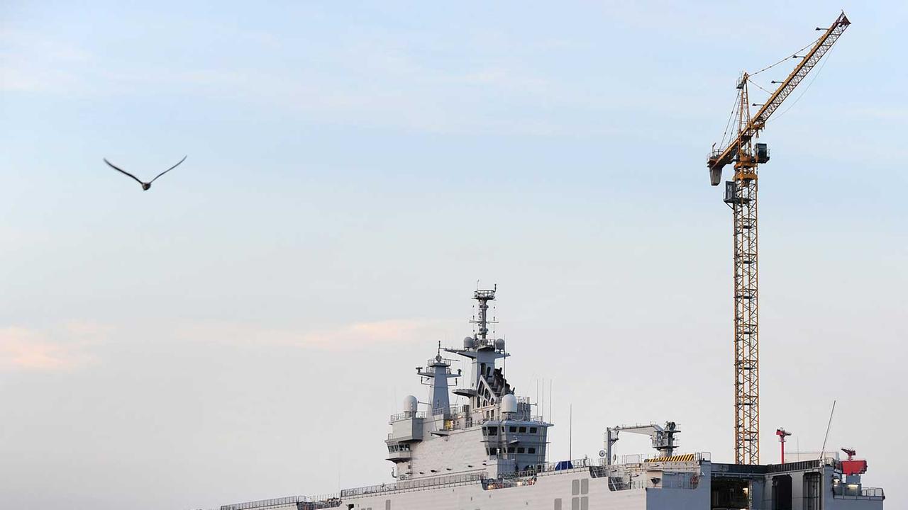 Das Kriegsschiff "Wladiwostok", hier im Hafen von Saint Nazaire, wird vorerst nicht ausgeliefert. Das Kriegsschiff "Wladiwostok", hier im Hafen von Saint Nazaire, wird vorerst nicht ausgeliefert.