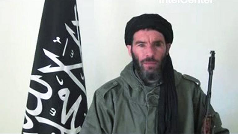 Mokhtar Belmokhtar nahm oft westliche Geiseln in Algerien und war Ziel von US-Luftangriffen. Hier eine Aufnahme von 2013. Ob er noch lebt, ist unklar. Mokhtar Belmokhtar nahm oft westliche Geiseln in Algerien und war Ziel von US-Luftangriffen. Hier eine Aufnahme von 2013. Ob er noch lebt, ist unklar.