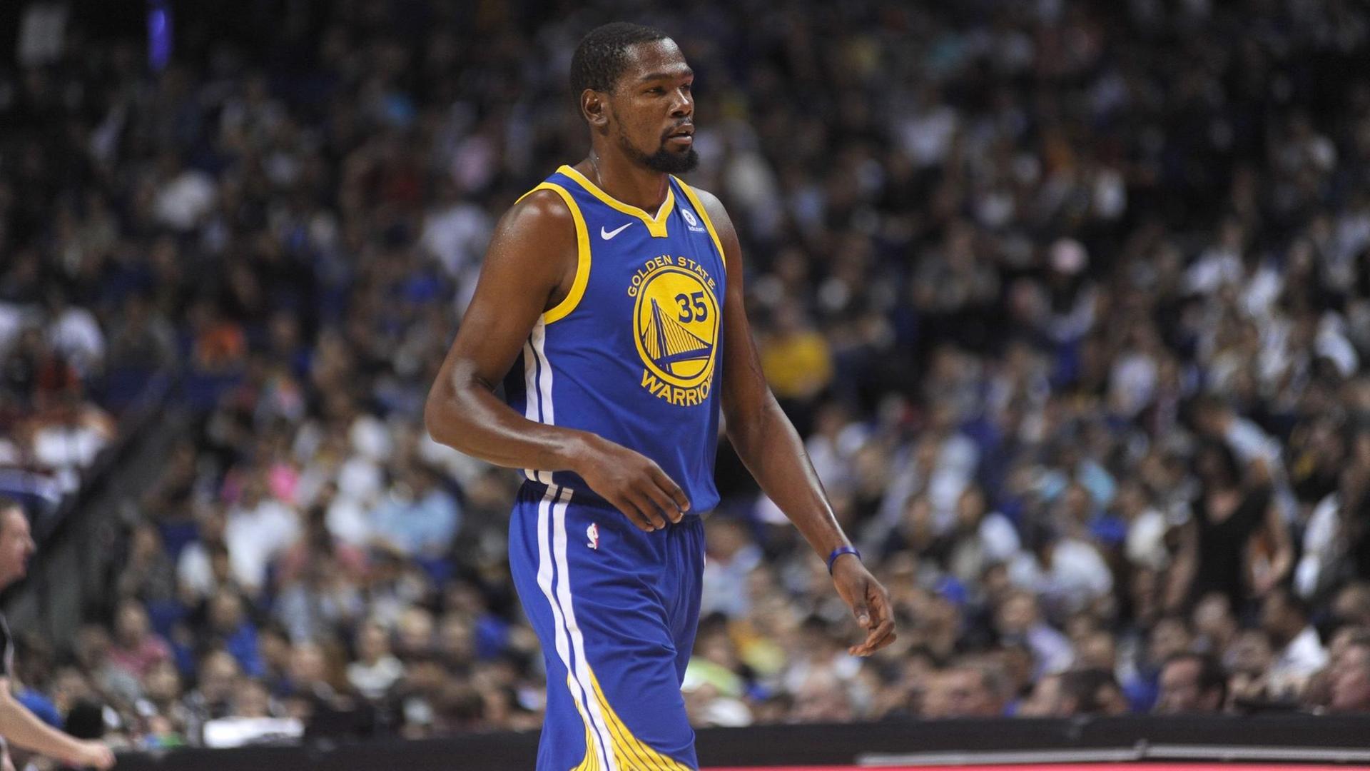 Der bisherige Toptransfer in der NBA: Kevin Durant wechselt von den Golden State Warriors zu den Brooklyn Nets. Der bisherige Toptransfer in der NBA: Kevin Durant wechselt von den Golden State Warriors zu den Brooklyn Nets.