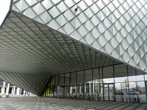 Eingang des Ausstellungs- und Veranstaltungshauses Futurium in Berlin-Mitte