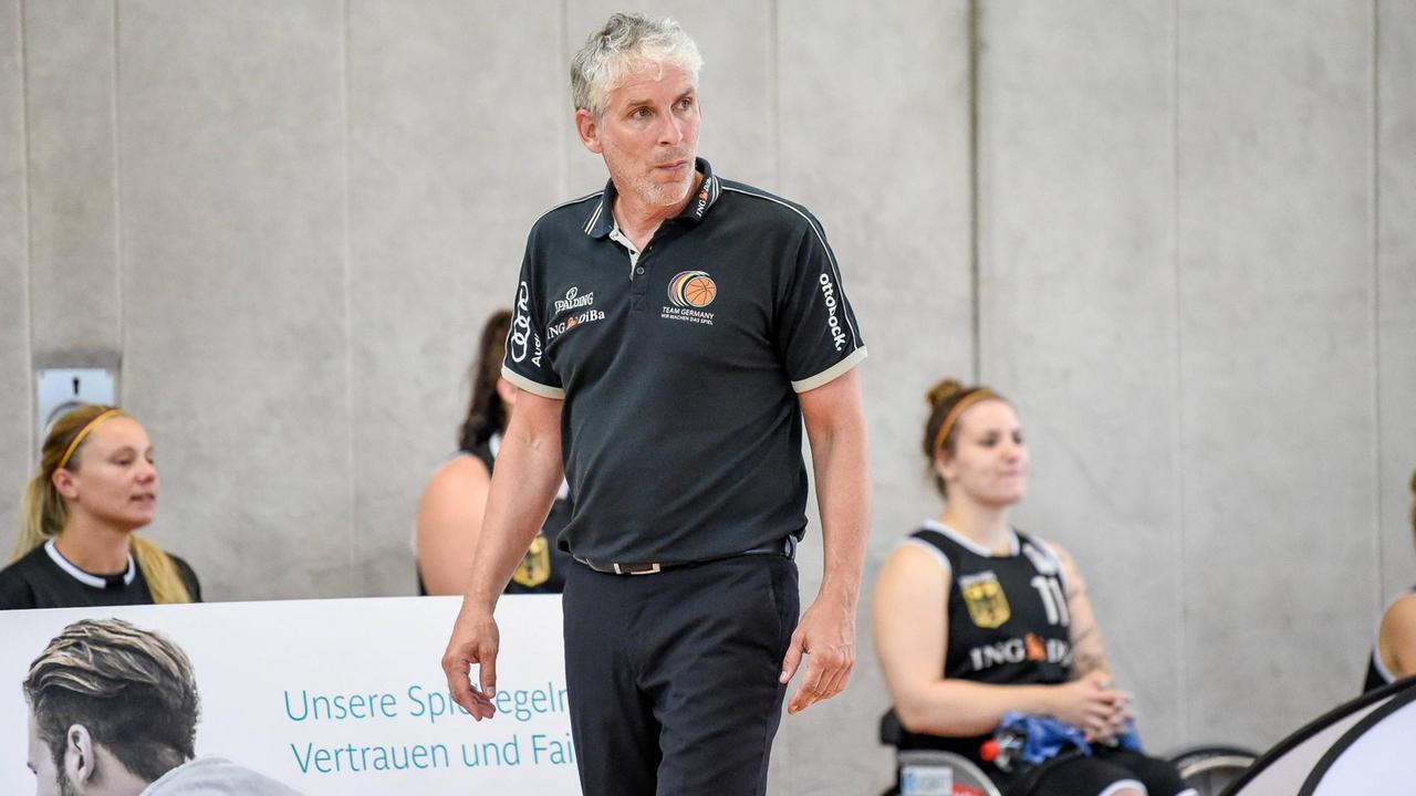 Nations Cup Cologne: Australien vs. Deutschland , 10.08.2018 Martin Otto (Trainer Deutschland), Nations Cup Cologne: Australien vs. Deutschland am 10.08.2018 im Sporthalle Bergischer Ring, Koeln (Nordrhein-Westfalen) *** Nations Cup Cologne Australia vs Germany 10 08 2018 Martin Otto Coach Germany Nations Cup Cologne Australia vs Germany on 10 08 2018 in the sports hall Bergischer Ring Koeln Nordrhein Westfalen xgmlx Nations Cup Cologne: Australien vs. Deutschland , 10.08.2018 Martin Otto (Trainer Deutschland), Nations Cup Cologne: Australien vs. Deutschland am 10.08.2018 im Sporthalle Bergischer Ring, Koeln (Nordrhein-Westfalen) *** Nations Cup Cologne Australia vs Germany 10 08 2018 Martin Otto Coach Germany Nations Cup Cologne Australia vs Germany on 10 08 2018 in the sports hall Bergischer Ring Koeln Nordrhein Westfalen xgmlx