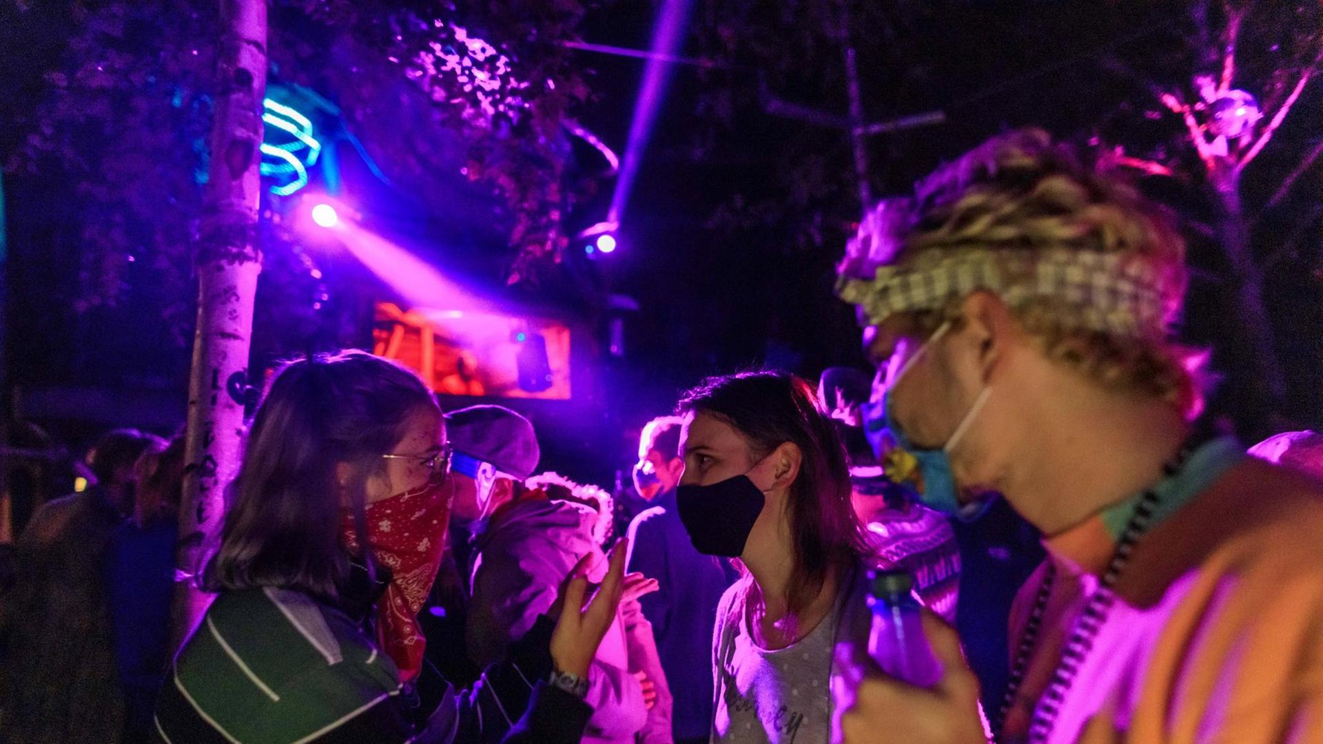 In Brandenburg hat es ein Musik-Festival gegeben. In Brandenburg hat es ein Musik-Festival gegeben.