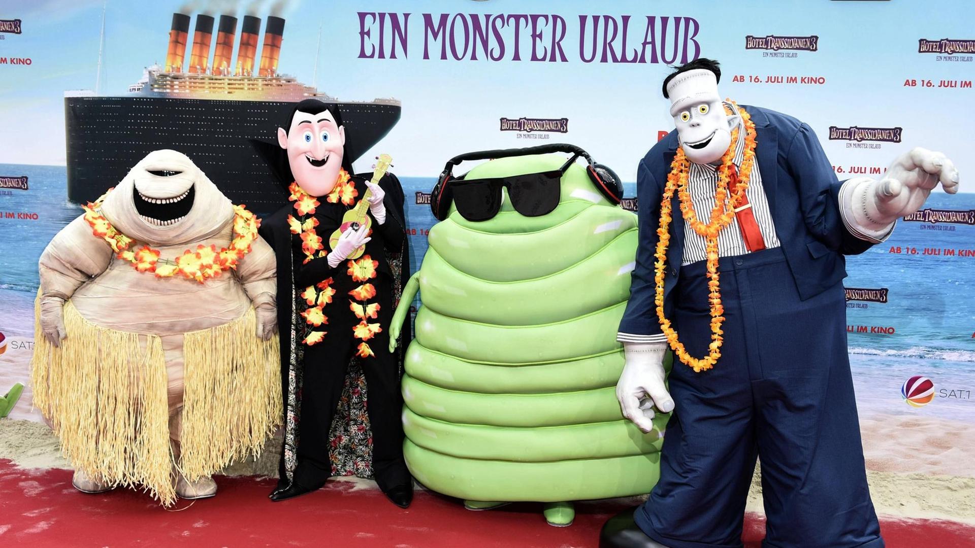 Das Plakat des Kinofilms Hotel Transsilvanien 3 - Ein Monster Urlaub