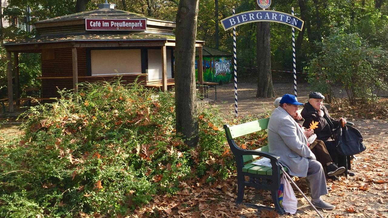 2379710607_Impressionen aus dem Preußenpark- auch dieses Stück Berlin hat Rosa von Praunheim in einem Film verewigt.jpg 2379710607_Impressionen aus dem Preußenpark- auch dieses Stück Berlin hat Rosa von Praunheim in einem Film verewigt.jpg