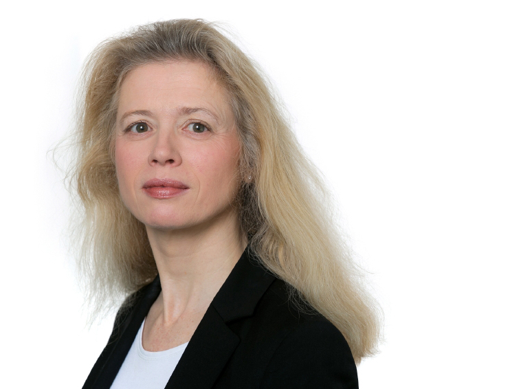 Dr. Silvia Engels Dr. Silvia Engels