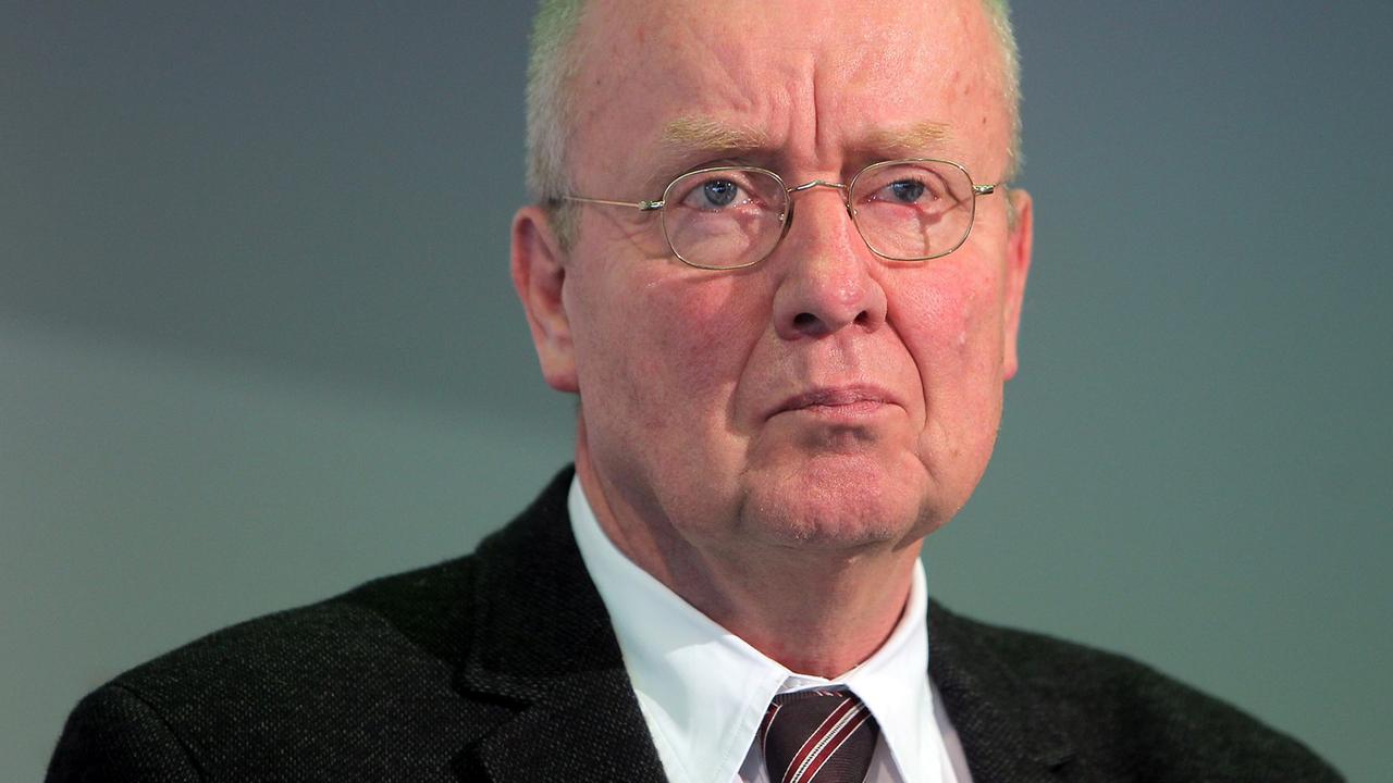 Porträtbild von Ruprecht Polenz, dem ehemaligen Vorsitzenden des Auswärtigen Ausschusses des Deutschen Bundestages. Porträtbild von Ruprecht Polenz, dem ehemaligen Vorsitzenden des Auswärtigen Ausschusses des Deutschen Bundestages.