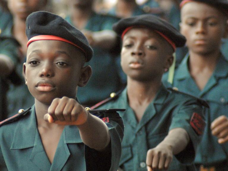 Kindersoldaten in Afrika: Ein Thema für Künstler überall auf dem Kontinent.