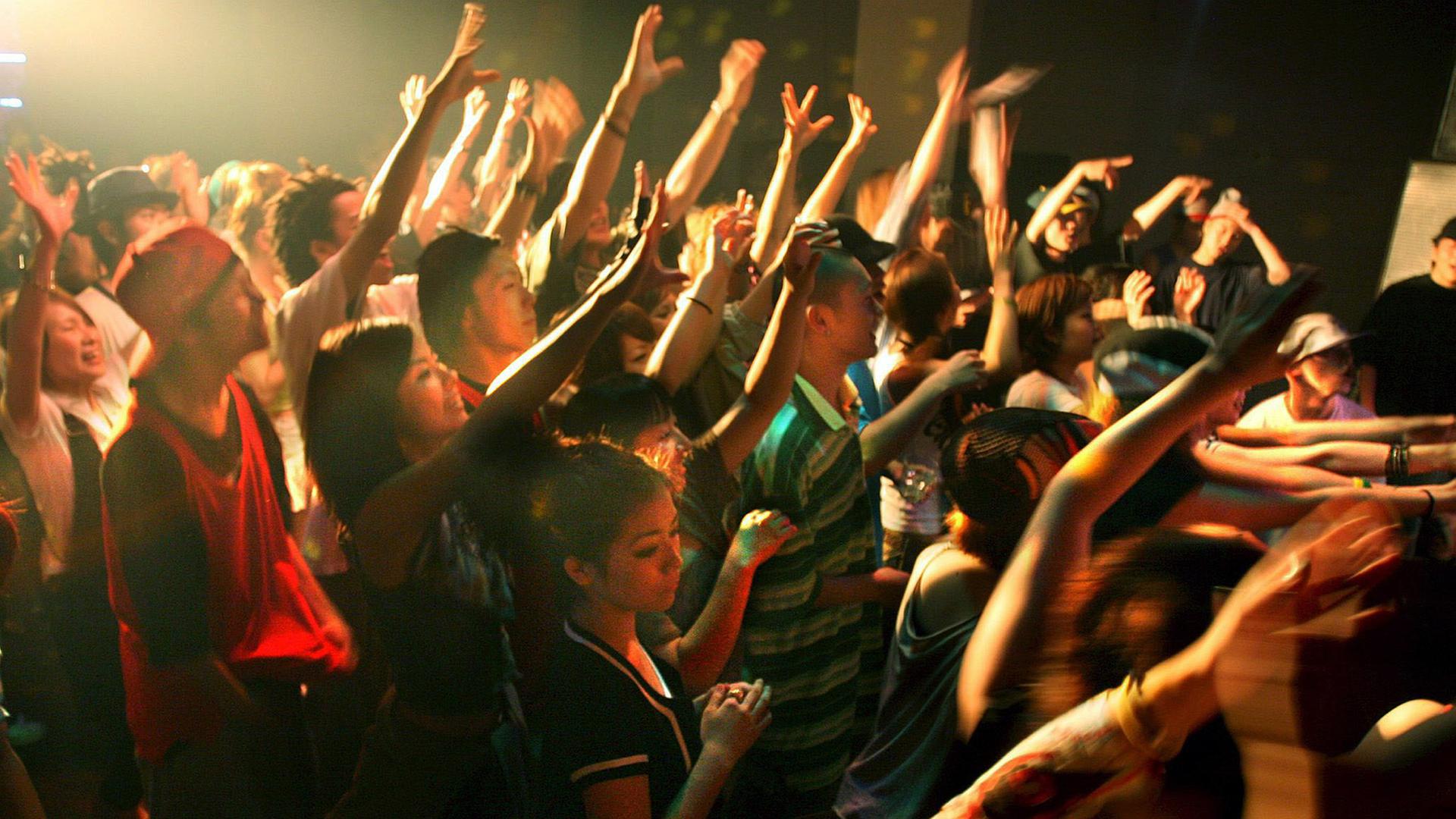 Nachtleben in Japan: Auf einem Hip-Hop-Konzert in Tokyo Nachtleben in Japan: Auf einem Hip-Hop-Konzert in Tokyo