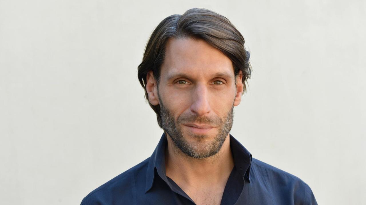 Philipp Hübl, Juniorprofessor für Theoretische Philosophie an der Universität Stuttgart (9.5.2015). Philipp Hübl, Juniorprofessor für Theoretische Philosophie an der Universität Stuttgart (9.5.2015).