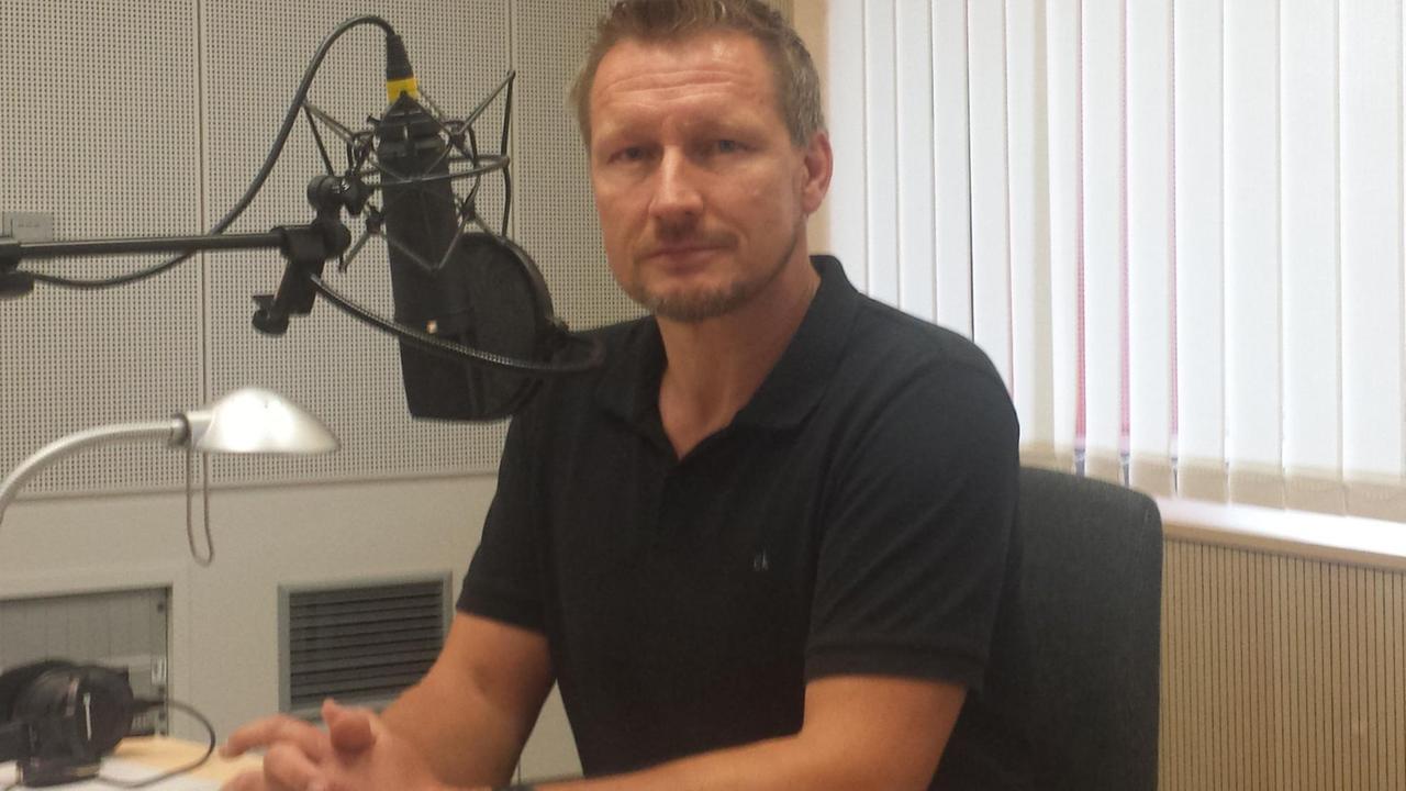 Jörg Neblung vermittelt und berät Profisportler. Jörg Neblung vermittelt und berät Profisportler.