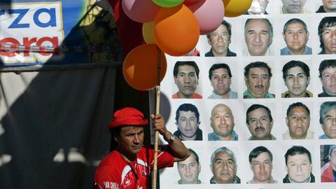 Hoffnung auf Rettung: Im September 2010 wurden 33 Bergleute in einer Mine in Chile verschüttet