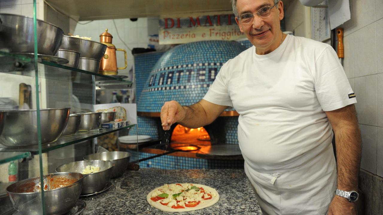Pizzabäcker in Neapel Pizzabäcker in Neapel