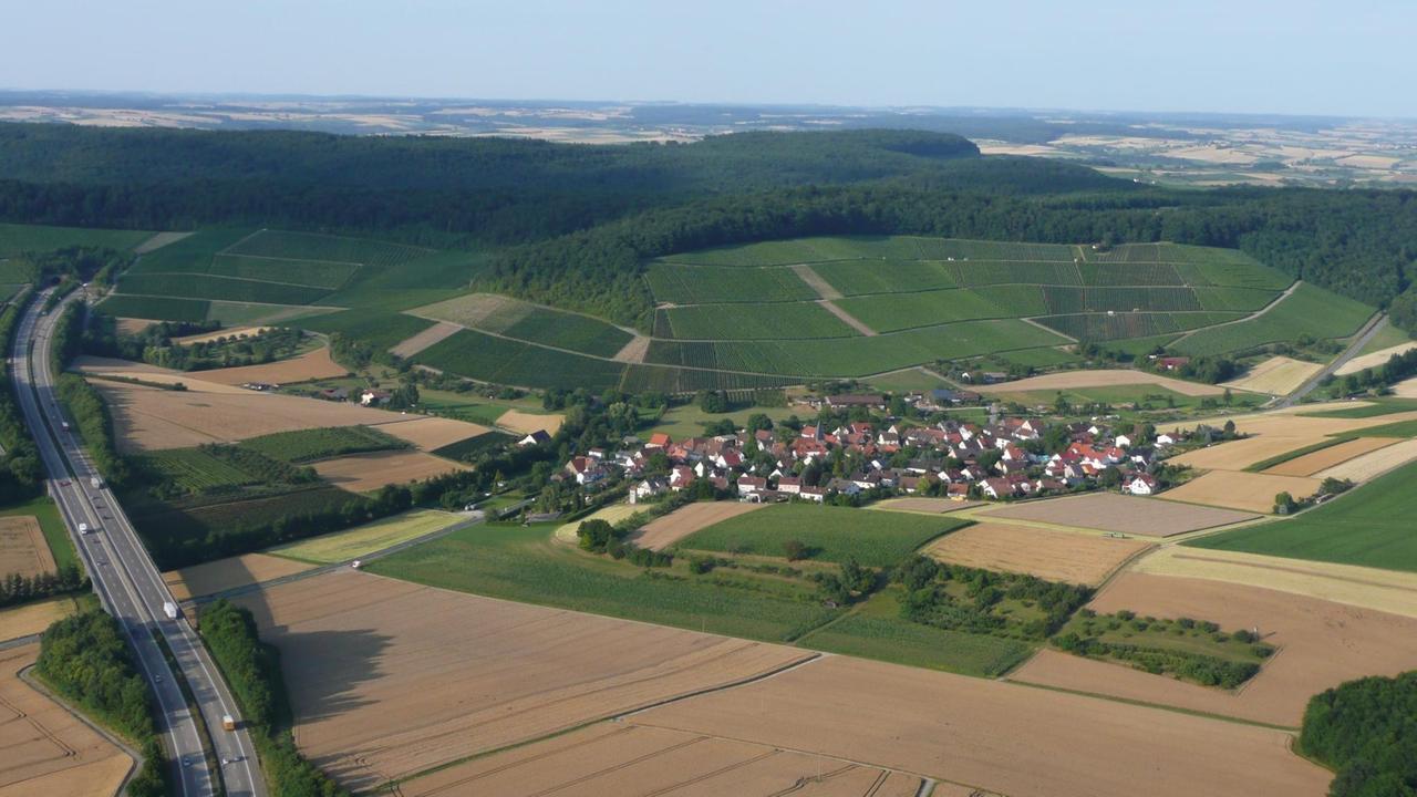 Das Bergfeld bei Eberstadt von oben - hier sollen bald Windräder stehen. Das Bergfeld bei Eberstadt von oben - hier sollen bald Windräder stehen.