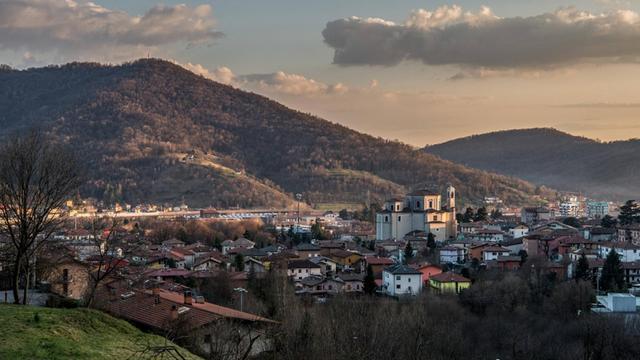 Die italienische Gemeinde Nembro Die italienische Gemeinde Nembro