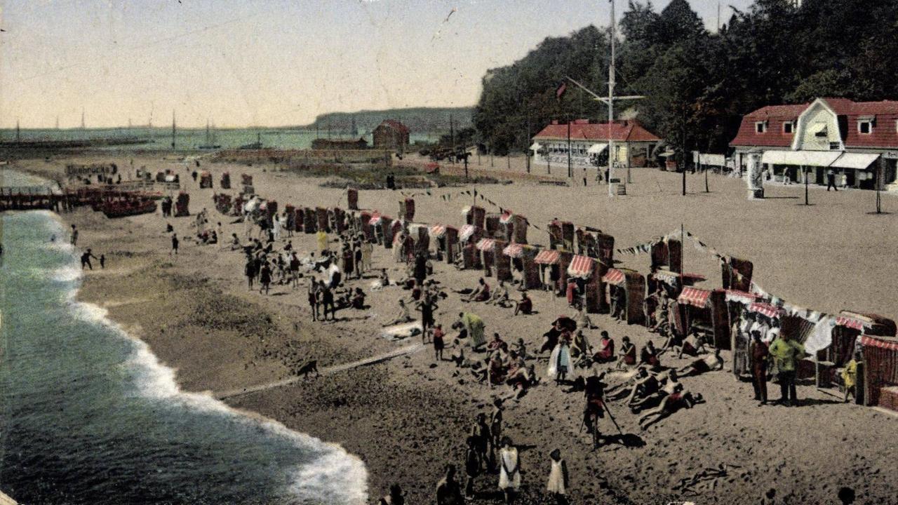 Ein Badestrand in einer Postkarte von 1932 Ein Badestrand in einer Postkarte von 1932
