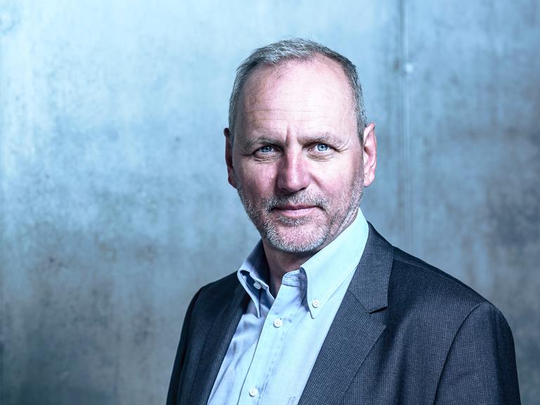 Der Professor und Autor Gerald Lembke