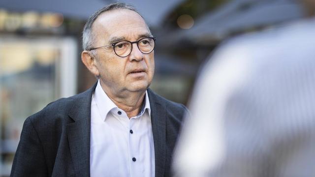 Norbert Walter-Borjans, Bundesvorsitzender der SPD, aufgenommen im Rahmen der Pressereise durch das Ruhrgebiet in Neuss, 02.09.2020.