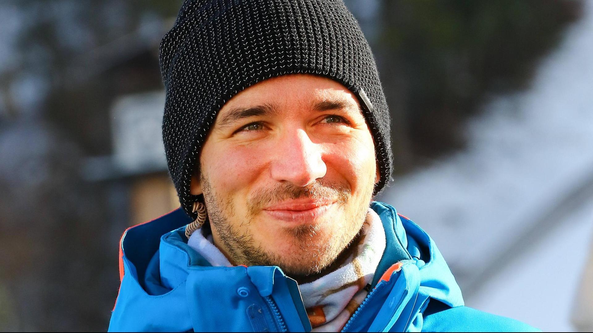 Felix Neureuther als TV-Experte bei der Vierschanzentournee 2020/2021 in Garmisch-Partenkirchen. Felix Neureuther als TV-Experte bei der Vierschanzentournee 2020/2021 in Garmisch-Partenkirchen.