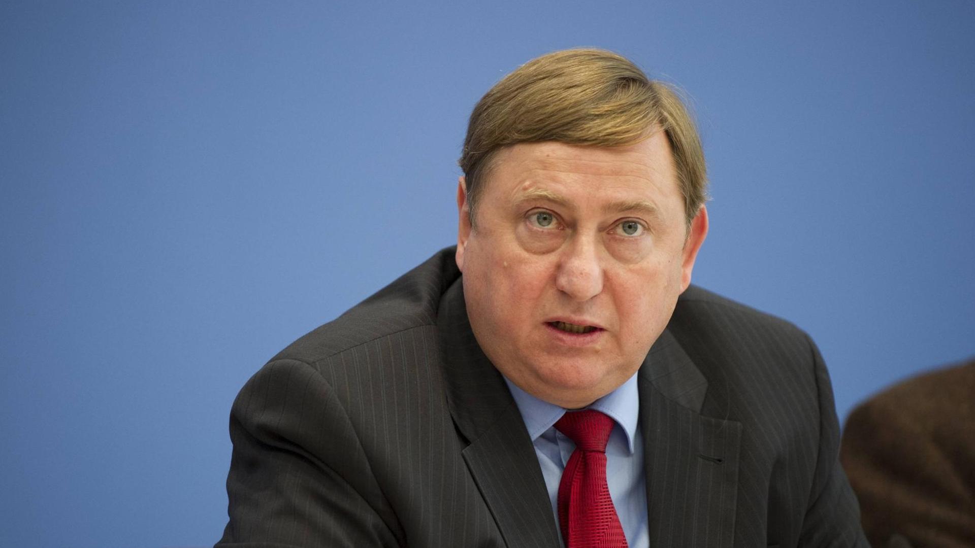 Der Linken-Bundestagsabgeordnete André Hahn auf einer Pressekonferenz. Der Linken-Bundestagsabgeordnete André Hahn auf einer Pressekonferenz.
