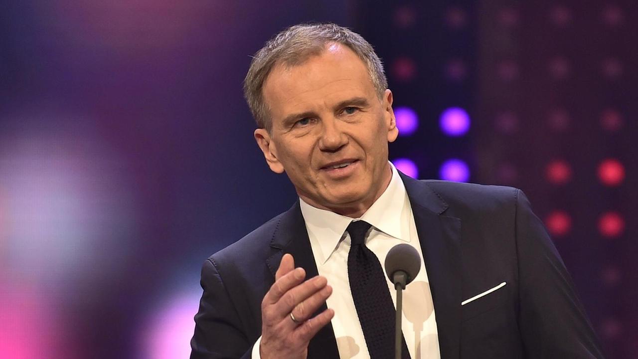 Armin Wolf am 13. April 2019, im Rahmen der Romy-Gala in der Hofburg in Wien. Dort war er Preisträger in der Kategorie Information. Armin Wolf am 13. April 2019, im Rahmen der Romy-Gala in der Hofburg in Wien. Dort war er Preisträger in der Kategorie Information.