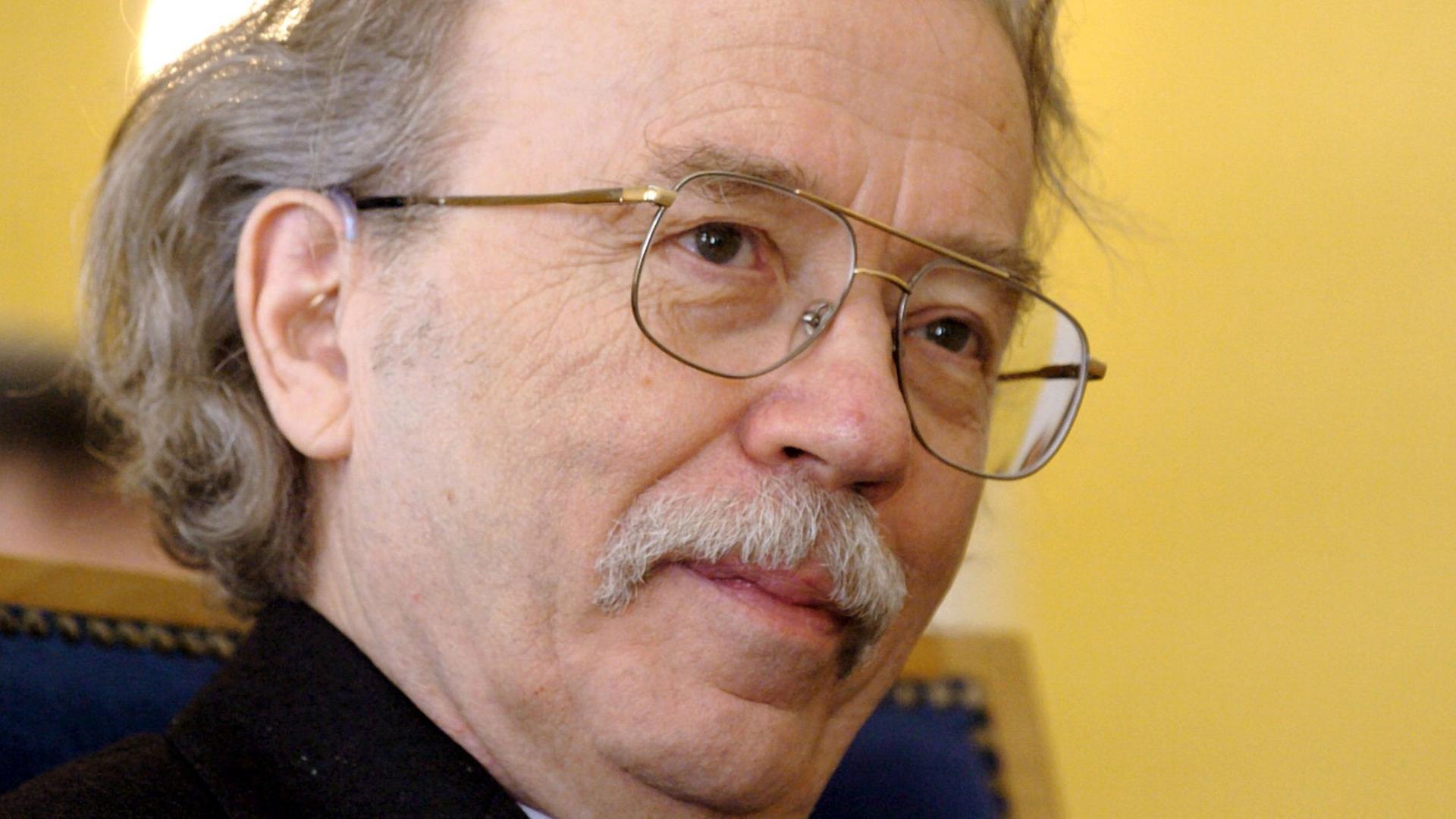 Der Schriftsteller Walter Kempowski im Jahr 2004 Der Schriftsteller Walter Kempowski im Jahr 2004